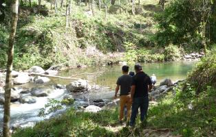 Begehung am Fluss Jilamito